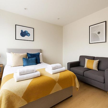 Bright Studio Flat - Walk To River Thames & Kingston Town Surbiton Экстерьер фото