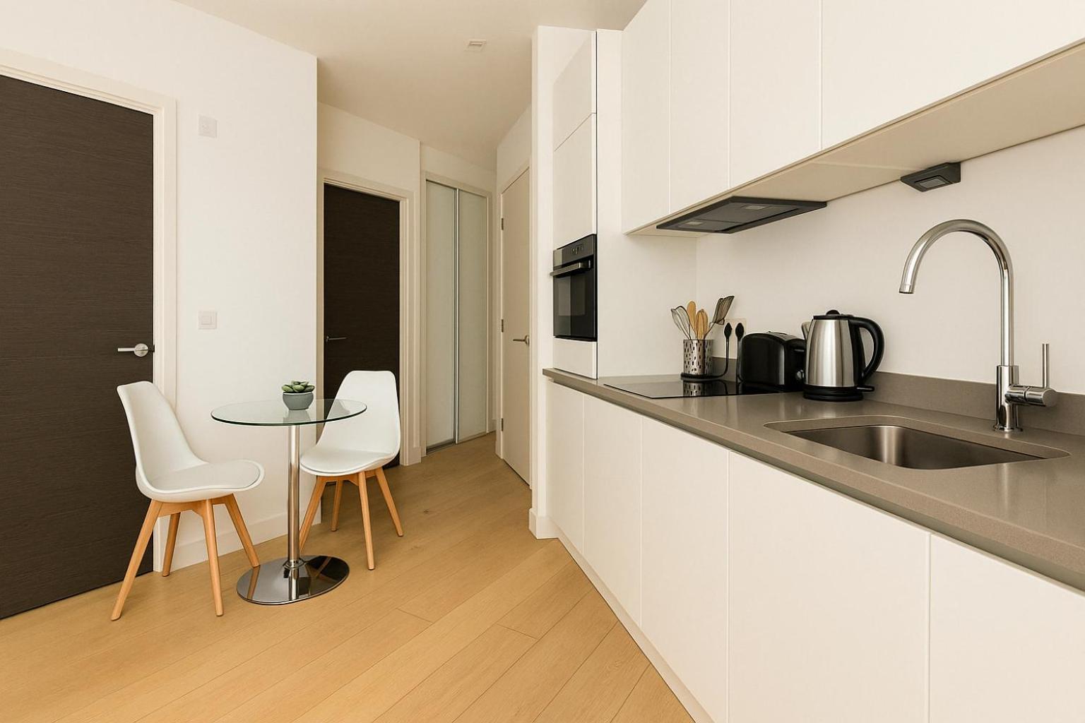 Bright Studio Flat - Walk To River Thames & Kingston Town Surbiton Экстерьер фото
